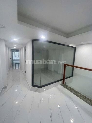Bán Nhà 4,1x36,5m. MT Âu Dương Lân P3Q8