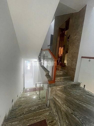 Bán Nhà 4,1x36,5m. MT Âu Dương Lân P3Q8