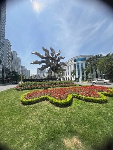 Em có 20 căn 2PN& 3PN cần bán, thuộc khu đô thị  Vinhomes Times Cit