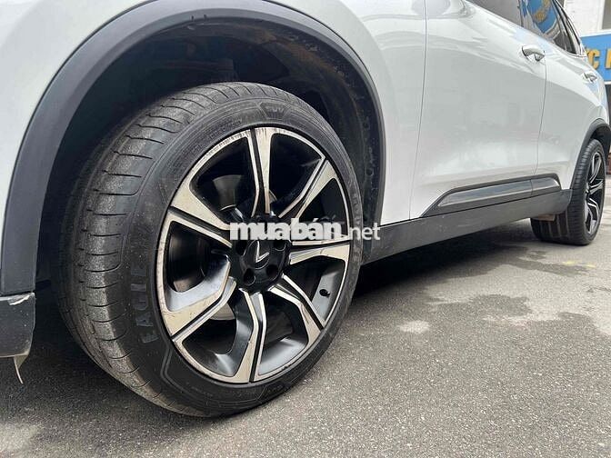 VinFast Lux SA2.0 2021 Premium 2.0 AT - 130000 km
