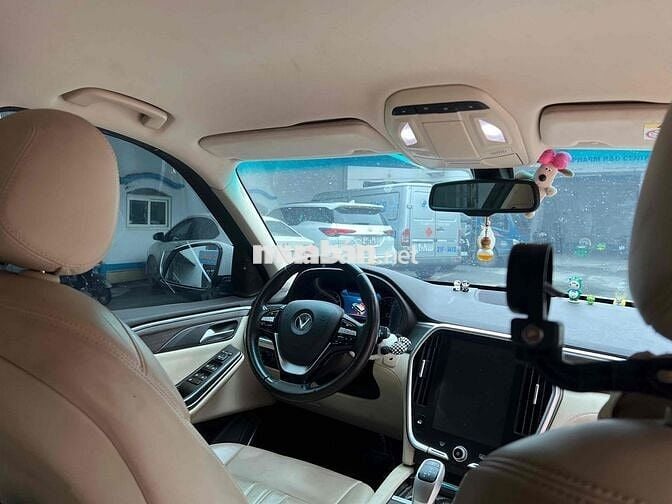 VinFast Lux SA2.0 2021 Premium 2.0 AT - 130000 km