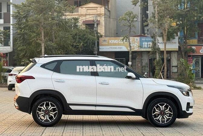 Kia Seltos 2023 1.4 Turbo Luxury - 32000 km