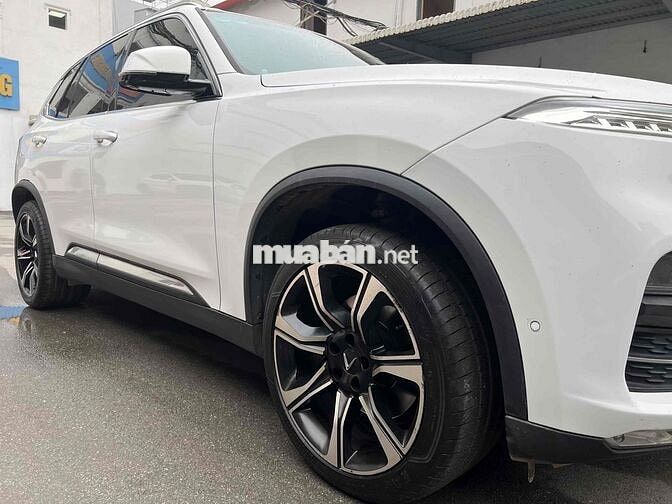 VinFast Lux SA2.0 2021 Premium 2.0 AT - 130000 km