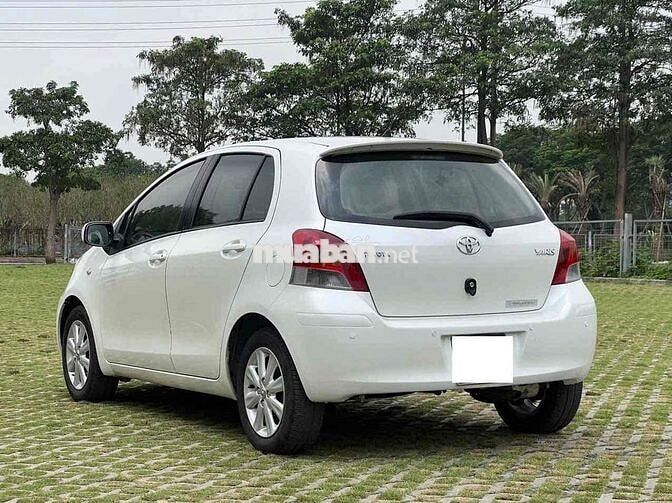 Toyota Yaris 2010 - 100000 km