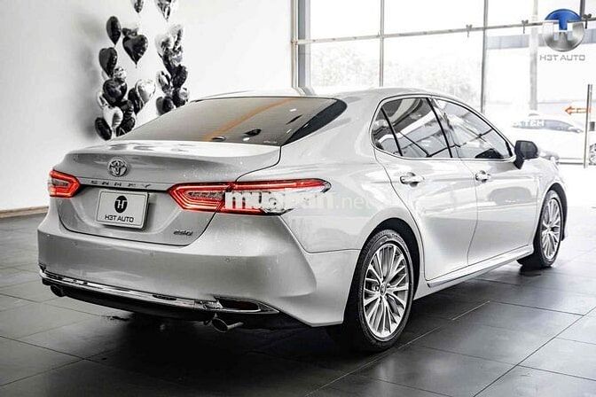 Toyota Camry 2021 2.5Q - 32000 km