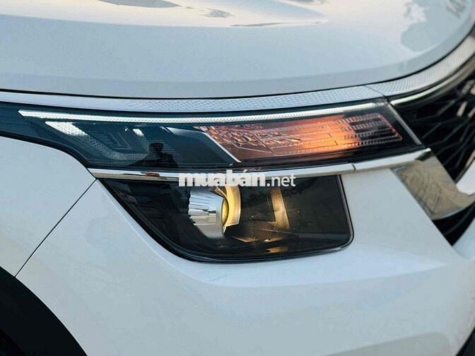 Kia Seltos 2023 1.4 Turbo Luxury - 32000 km