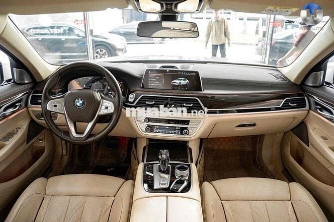 BMW 7 Series 202***0 km