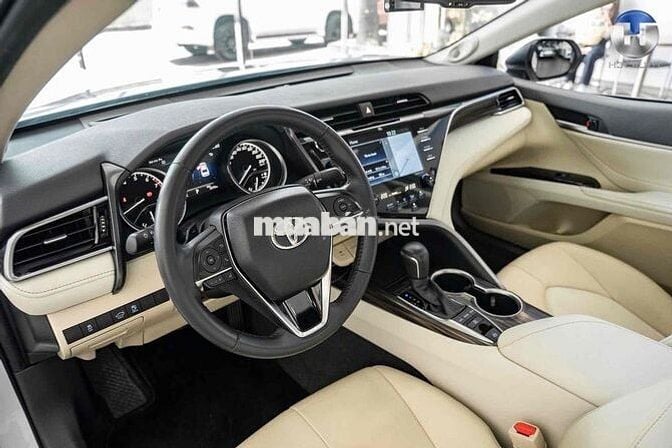 Toyota Camry 2021 2.5Q - 32000 km