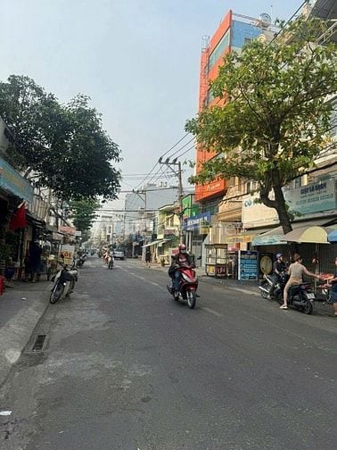 Bán nhà MT chợ Khiếu Năng Tĩnh, 4 x 27m, 2.5 tấm, 11 tỷ (Tín Hưng)
