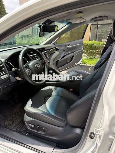 Toyota Camry 2021 2.0G - 22000 km