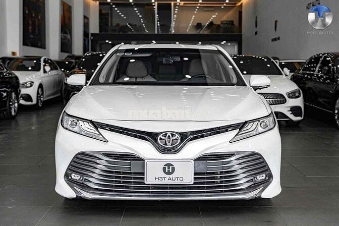 Toyota Camry 2021 2.5Q - 32000 km