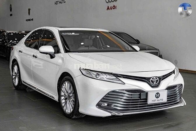 Toyota Camry 2021 2.5Q - 32000 km