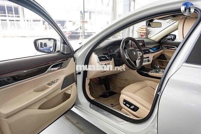 BMW 7 Series 202***0 km