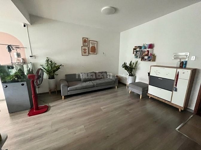 C/c Đặng văn Ngữ,Phú Nhuận: 81m2, 2p ngủ, 2wc,Nt, 13tr/th