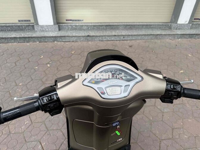 Vespa Sprint 2019 abd máy iget màu vàng cát 😍😍😍