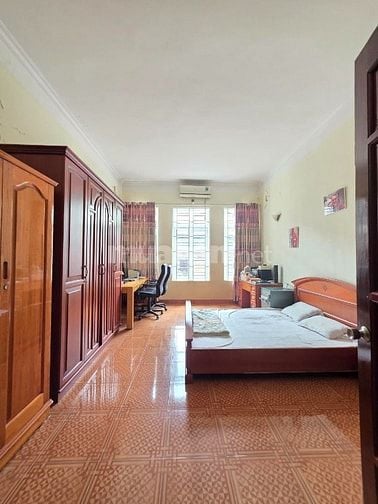 NHÀ 4 TẦNG 77M2 PHÂN LÔ OTO - GẦN PHỐ - TAM KHƯƠNG - CHÙA BỘC- ĐỐNG ĐA