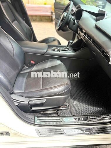 Mazda 3 2021 1.5L Sport Luxury - 50000 km