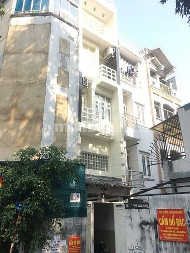 PHÒNG BAN CÔNG CỬA SỔ THOÁNG SẠCH ĐẸP ngay TRƯỜNG SA-HOA PHƯỢNG