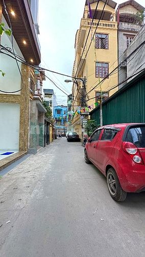 Nhà 2 mặt tiền mặt Phố Dương Văn Bé -Minh Khai. MB70m2*6T thang máy. 