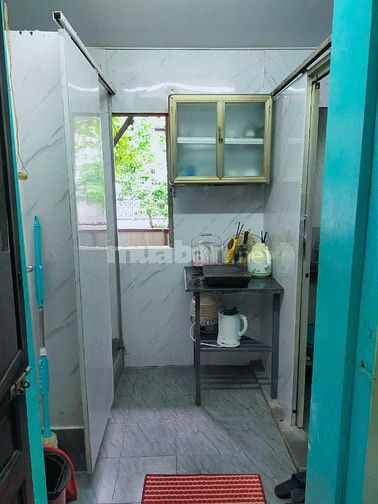 CHO THUÊ PHÒNG TẦNG 2, SÁT ĐƯỜNG CHỢ HÀNG DA, TIỆN Ở, VĂN PHÒNG 