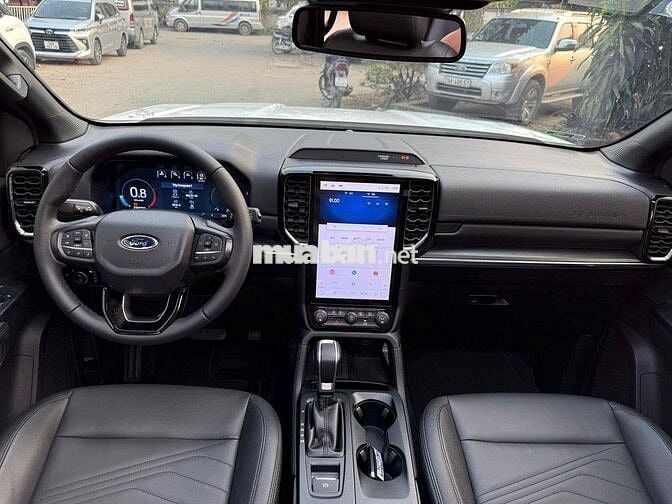 Ford Everest 2024 Titanium 2.0L 4x2 AT - 20000 km