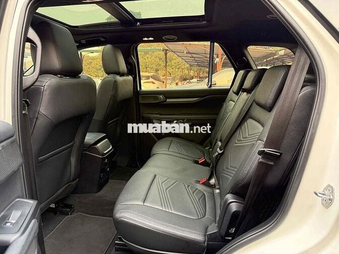 Ford Everest 2024 Titanium 2.0L 4x2 AT - 20000 km