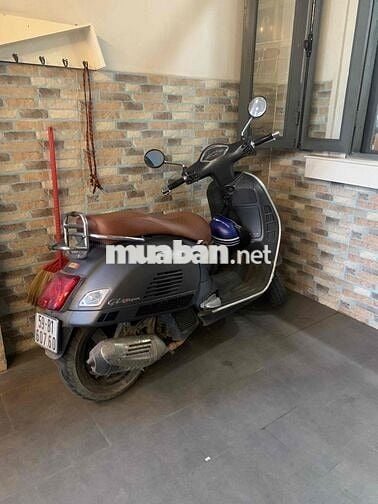 ban xe xe Piaggio GTS màu xám nhám