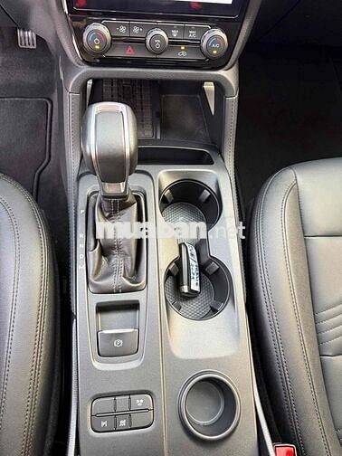 Ford Everest 2024 Titanium 2.0L 4x2 AT - 20000 km
