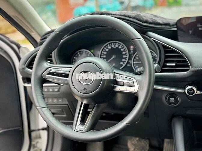 Mazda 3 2024 1.5L Luxury - 19000 km