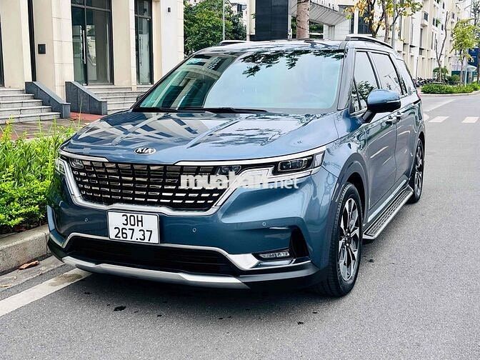 Kia Carnival 2021 3.5G Signature - 30000 km