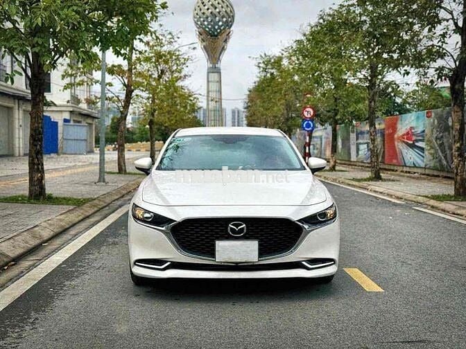 Mazda 3 2024 1.5L Luxury - 19000 km