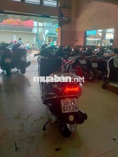 Lead 125 4val Premium