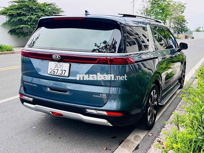 Kia Carnival 2021 3.5G Signature - 30000 km
