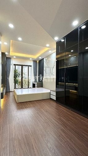 Nhà 2 mặt tiền mặt Phố Dương Văn Bé -Minh Khai. MB70m2*6T thang máy. 