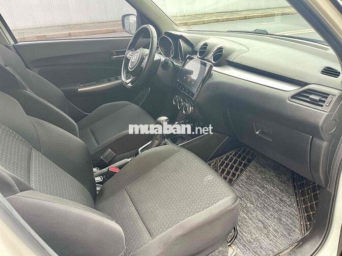 Suzuki Swift 2021 GLX 1.2 AT - 26000 km