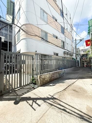 CHDV QUẬN 3 - SÁT BỜ KÈ HOÀNG SA - 95m2 (6x16.8) - 5 TẦNG - CĂN GÓC 
