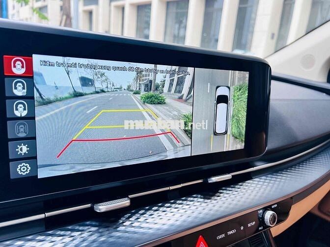 Kia Carnival 2021 3.5G Signature - 30000 km