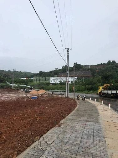 Bán cắt lỗ đất thổ cư (chính chủ), MT đường Âu Cơ 16m, tp bảo lộc.