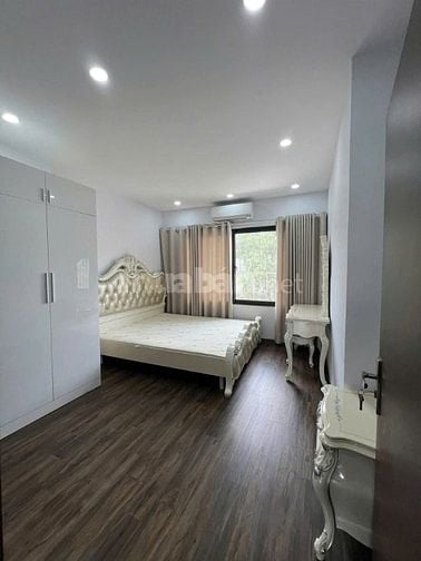 Bán nhà tập thể mặt phố Kim Mã - Ngọc Khánh , Ba Đình 