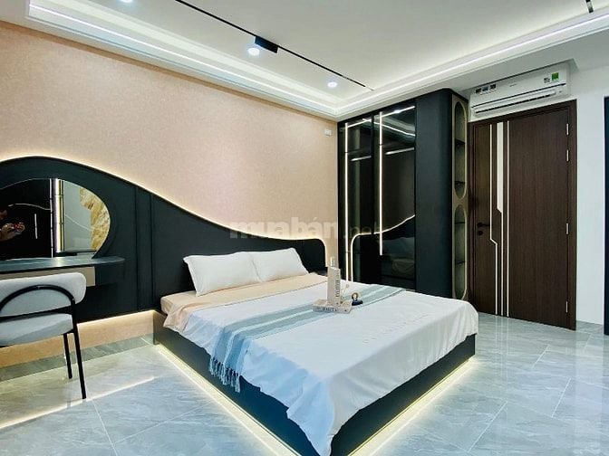 Siêu phẩm 4 Lầu THANG MÁY CAO CẤP xe hơi trong nhà Đường Số 3, P8, Q.G