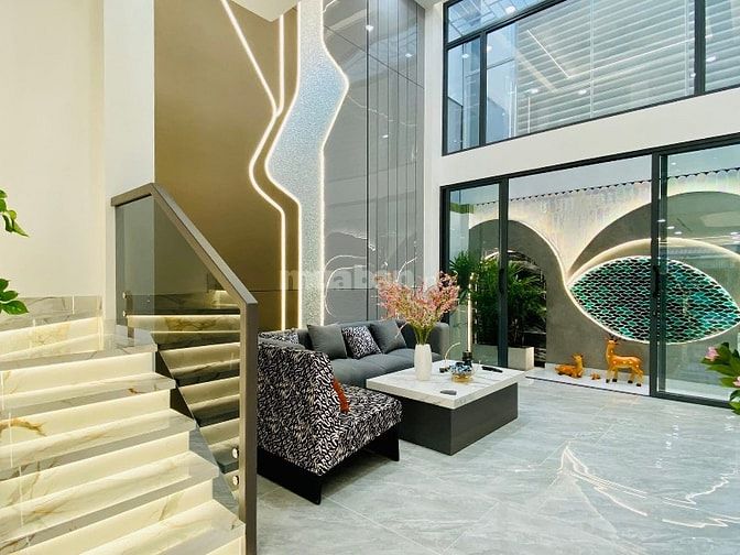Siêu phẩm 4 Lầu THANG MÁY CAO CẤP xe hơi trong nhà Đường Số 3, P8, Q.G