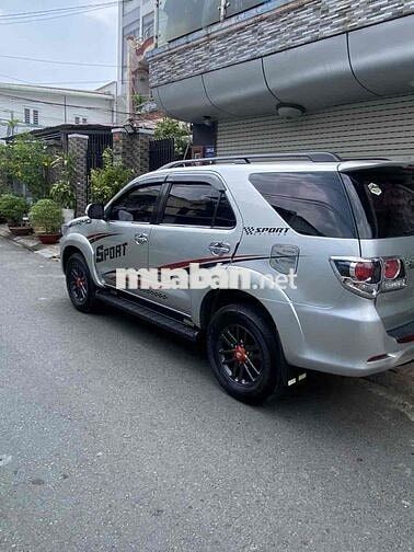 Toyota Fortuner 2015 2.7V 4x4 AT