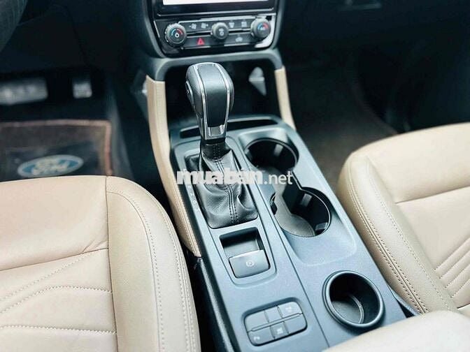 Everest 2022 Titanium 2.0L AT 4x2