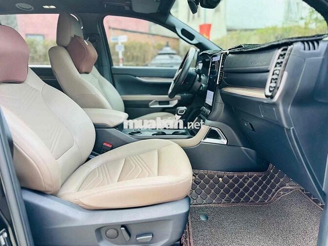 Everest 2022 Titanium 2.0L AT 4x2