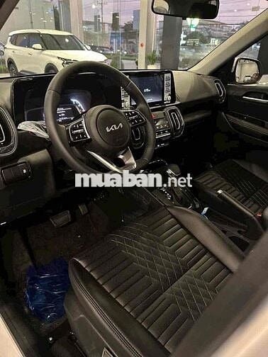 kia new sonet 1.5 Luxury