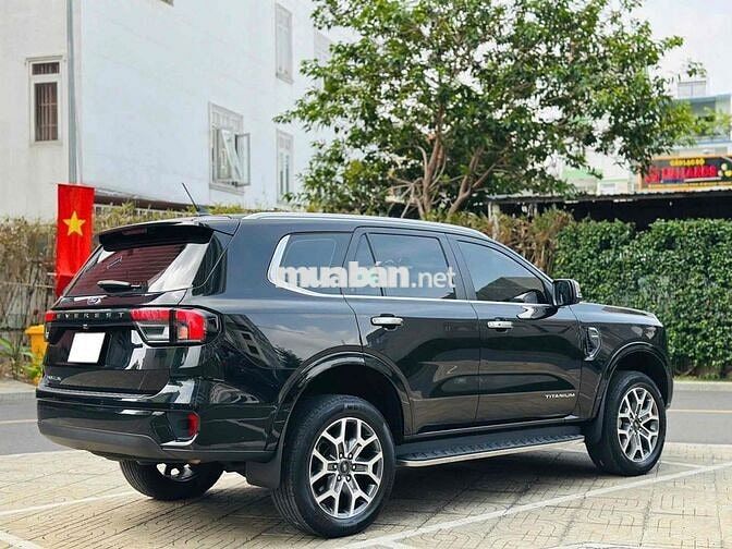 Everest 2022 Titanium 2.0L AT 4x2