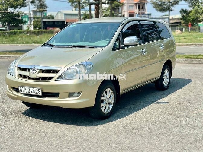 Toyota Innova 2008 G - 176000 km