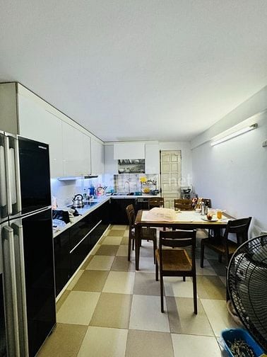 Cần bán nhà 50m2 X 4 tầng Ngọc Thụy - oto đỗ cổng - 4 ngủ khép kín