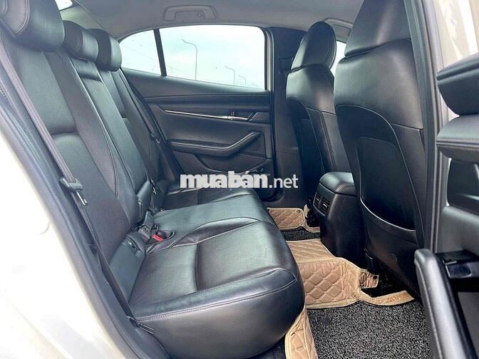 Mazda 3 2022 1.5L Luxury - 50000 km