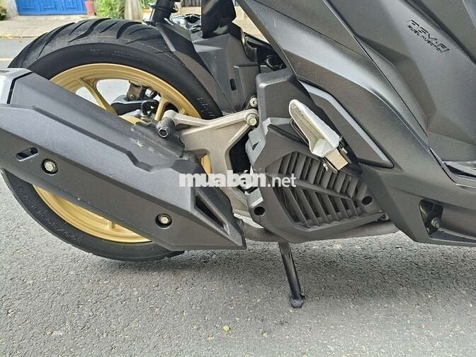 Cần bán vario 150